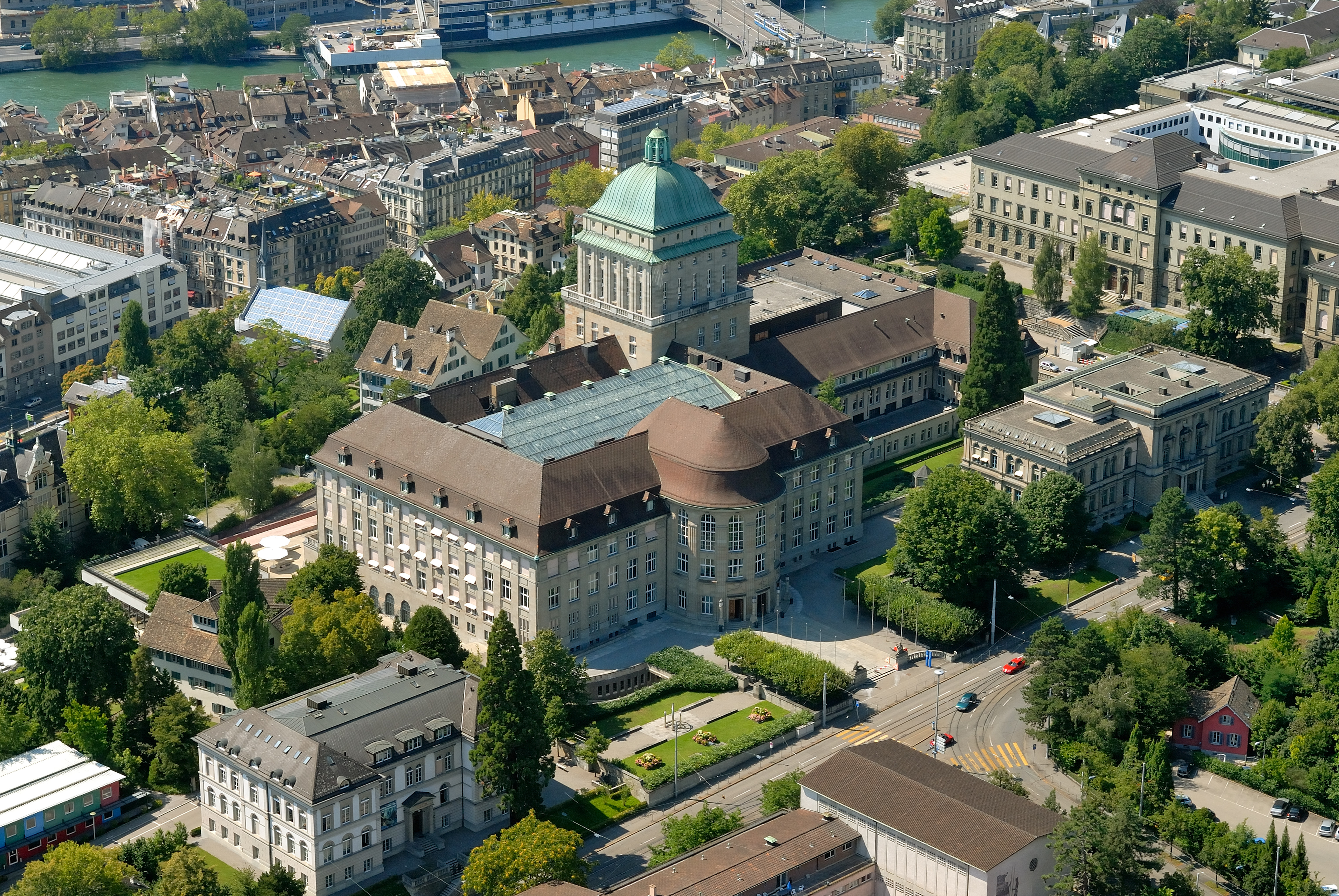 UZH